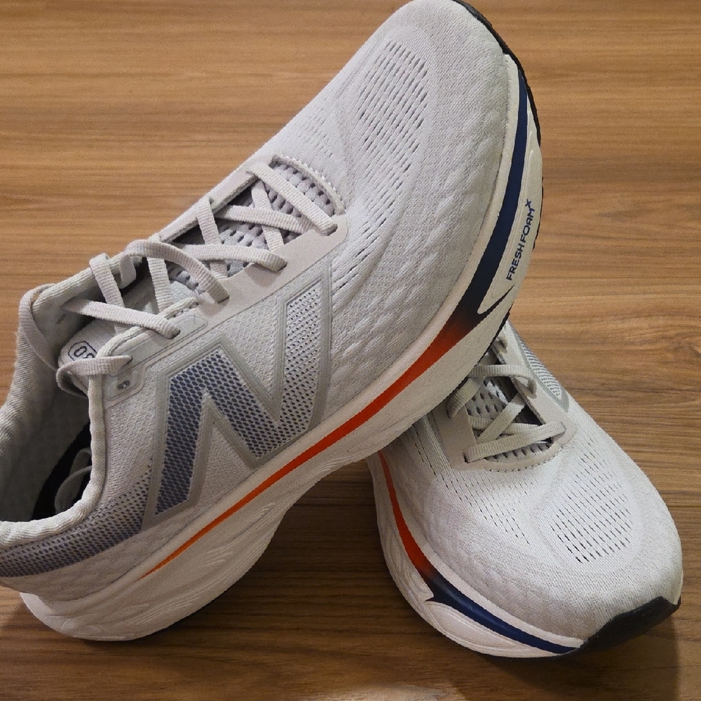 Men's New Balance 1080 Running Shoes, Grey And White, 10 Wide